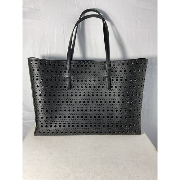 Alaia 'Mina' Black Leather 44 Textured Leather Tote - Picture 2 of 5